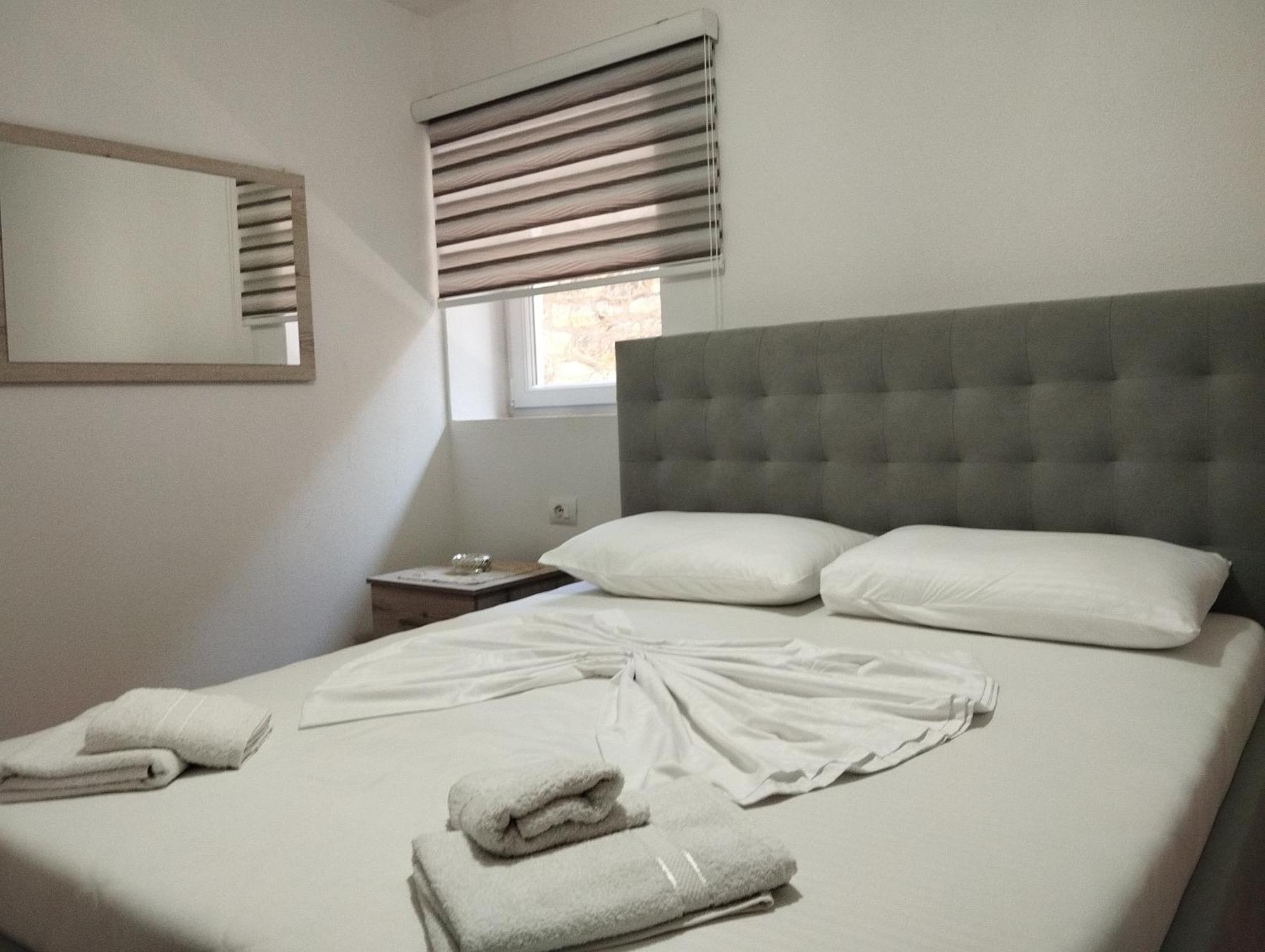 Erteo Guest House Pogradec Buitenkant foto